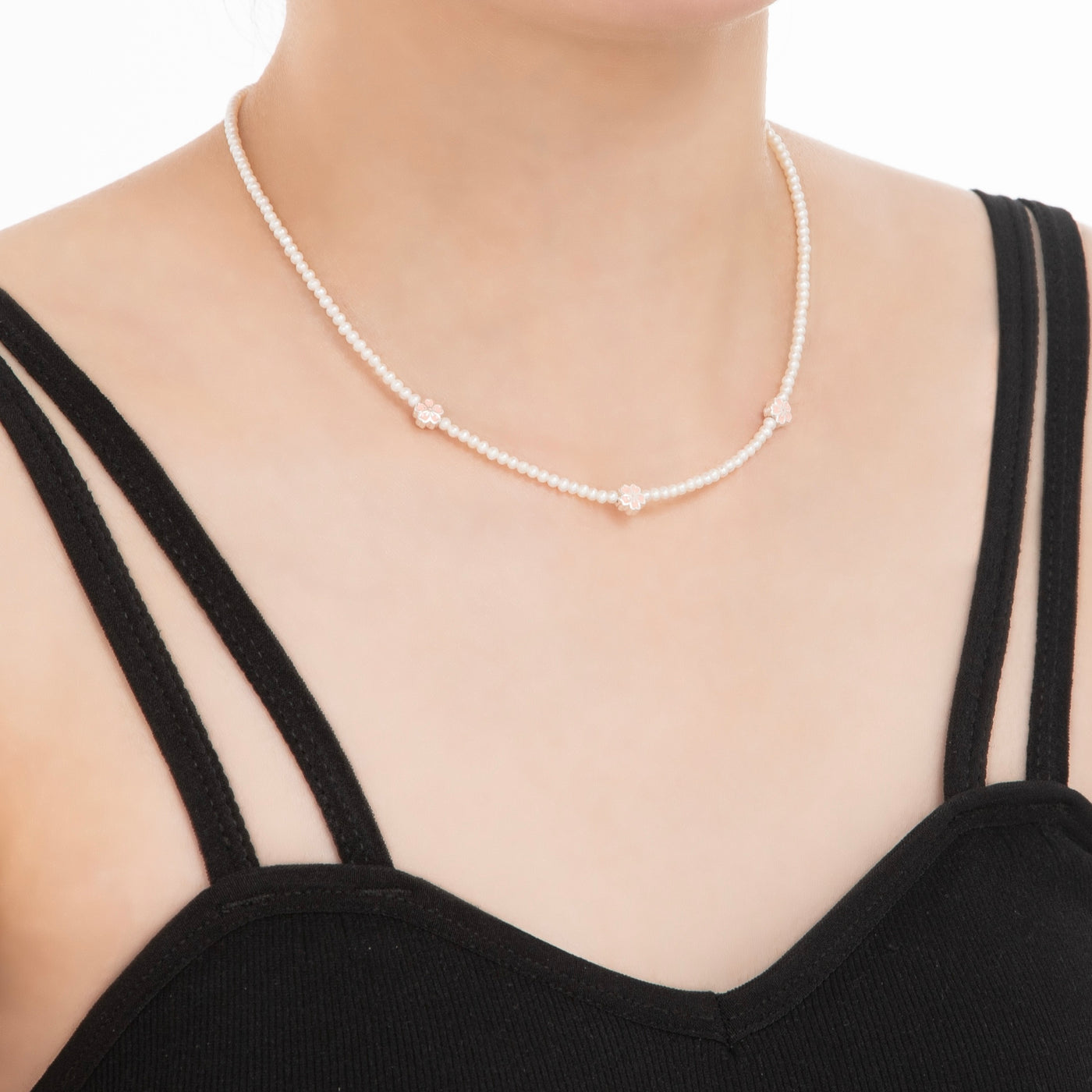 BLISS PEARL NECKLACE