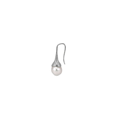 Lavish Pearl Earring