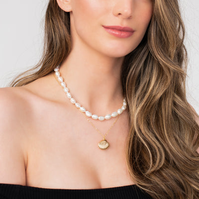 Shell Pearl Necklace