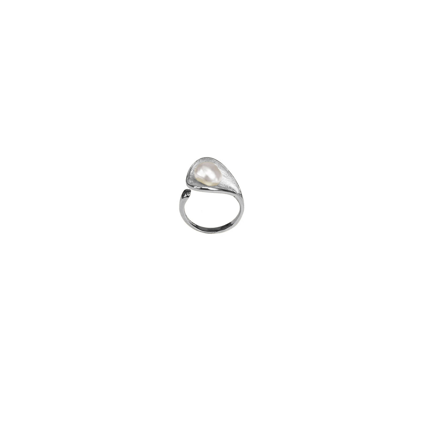 Tella Pearl Ring